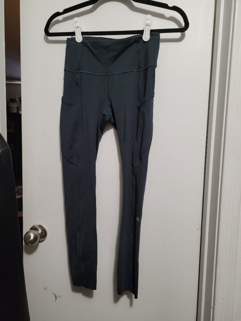 LuLuLemon Invigorate High Rise 28" Leggings with side Pockets Size 2